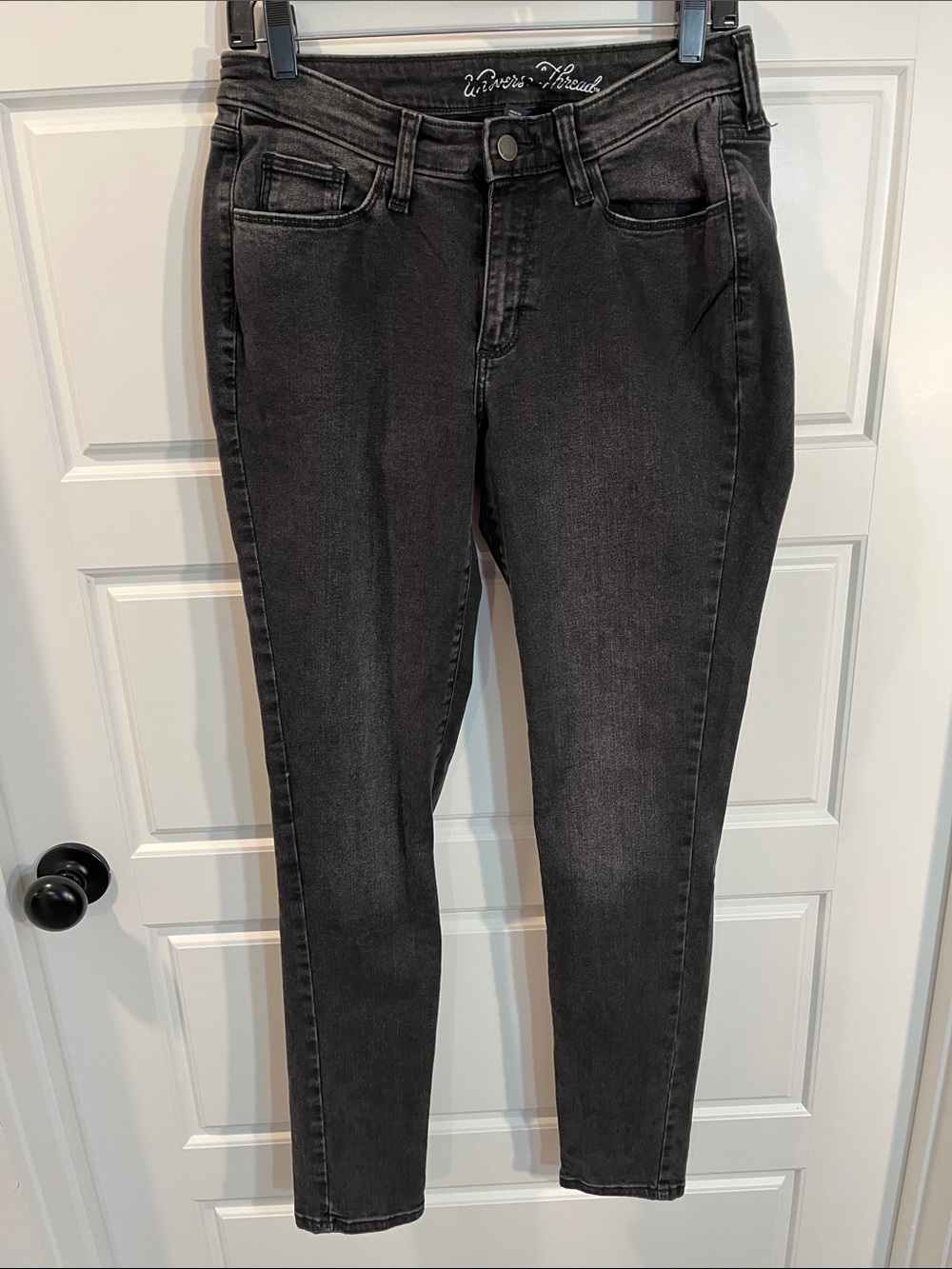 Universal Thread jeans 8/29R